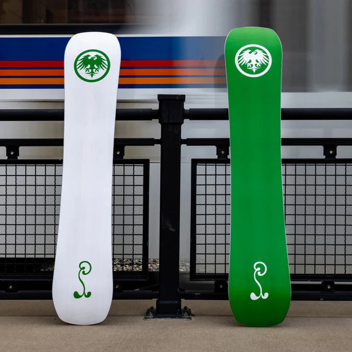 Jimbo Phillips x Grassroots x Never Summer Limited Edition Llama Snowboard 146cm