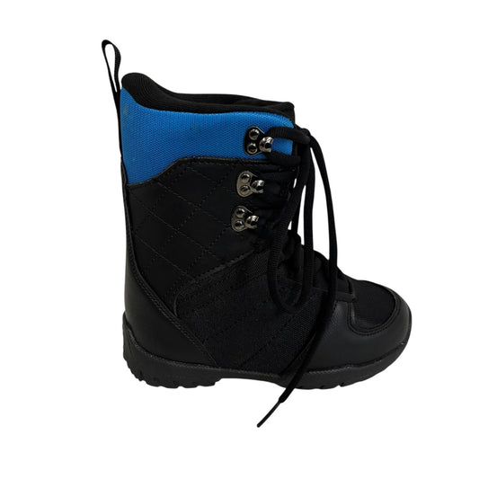 540 Boys Black Snowboard Boot ORGINALLY $110, SALE $60