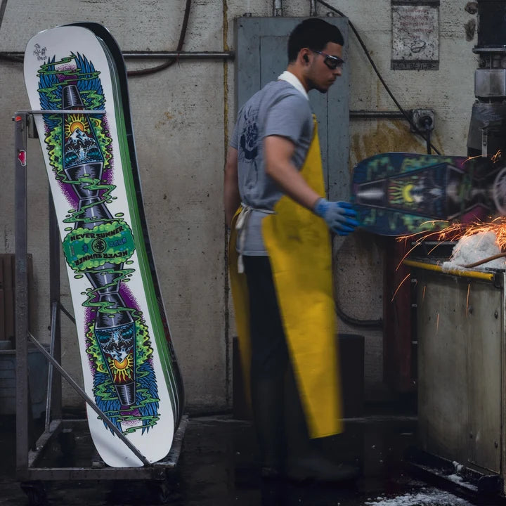Never Summer Men’s 26/27 Llama Snowboard 149cm